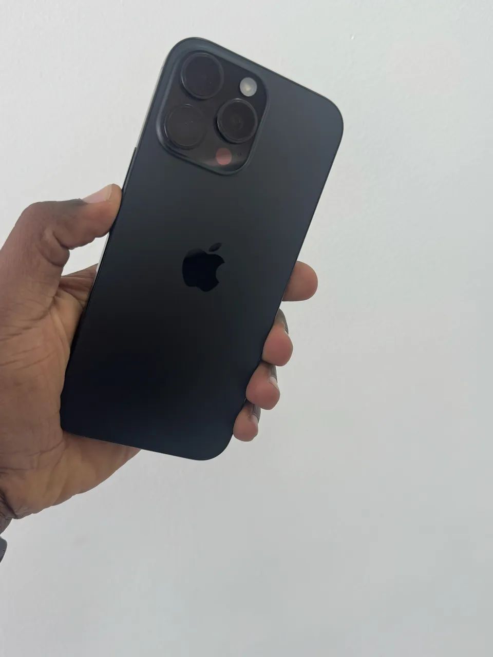 iPhone 16 Pro Max 256GB - Titânio Preto - Celulares e Smartphones