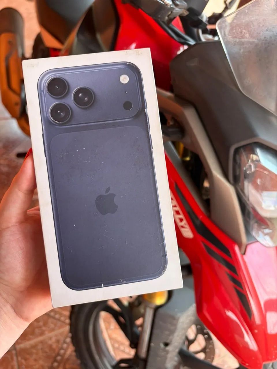 Vendo ou troco iPhone 17 pro max  - Foto 2