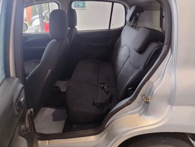 Fiat Uno DRIVE 1.0 Flex 6V 5p, foto 15 de 16