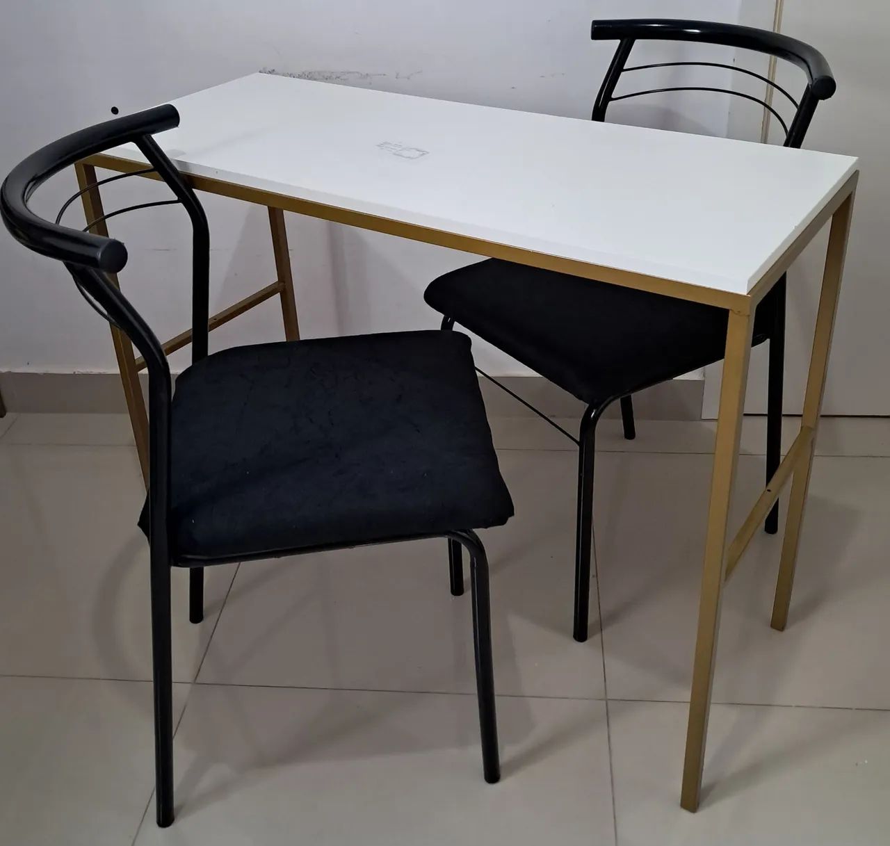Mesa escritório em metalon com 2 cadeiras  - Foto 4
