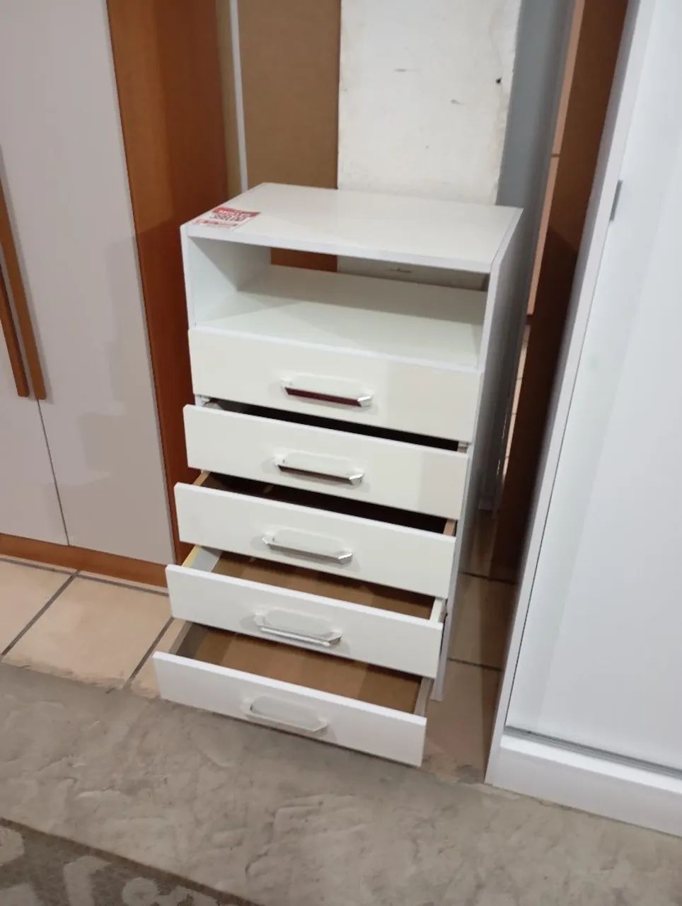 Cômoda com 5 gavetas  - Foto 3