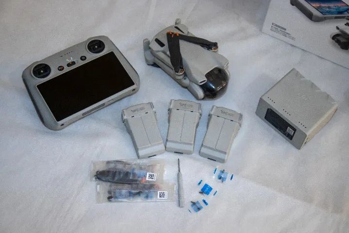 Drone DJI mini 3 combo flymore + Controle RC com tela - Foto 5