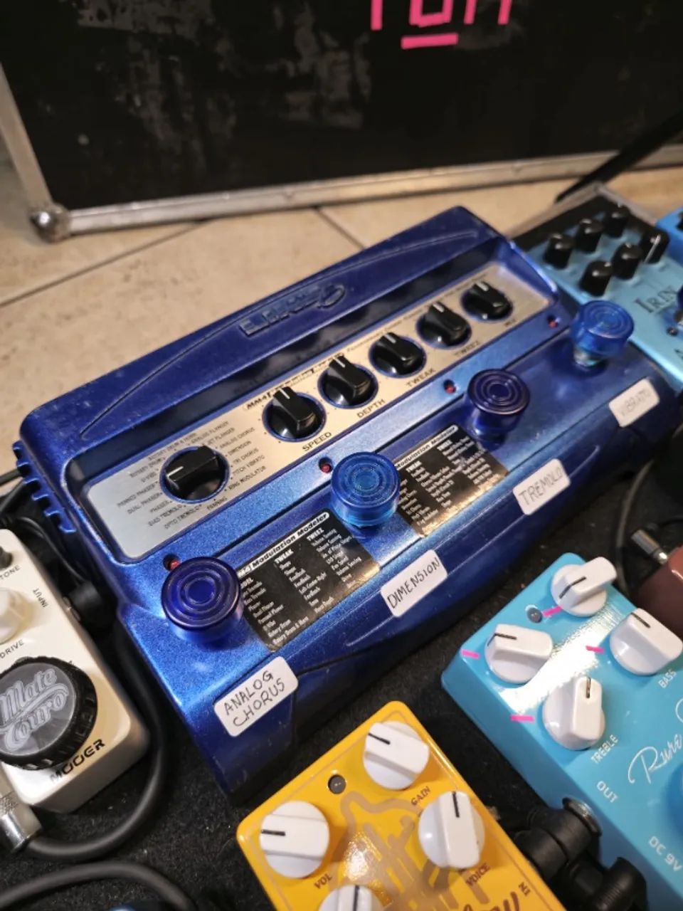 Pedal Line 6 Modulation Modeler MM4 - Instrumentos musicais