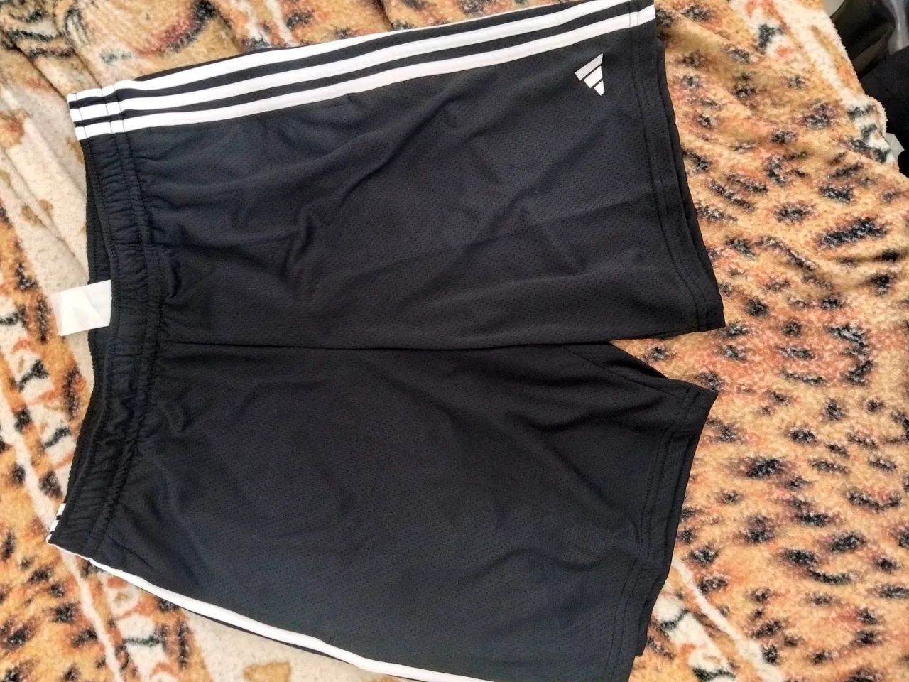 Bermuda da Adidas,nunca usada.