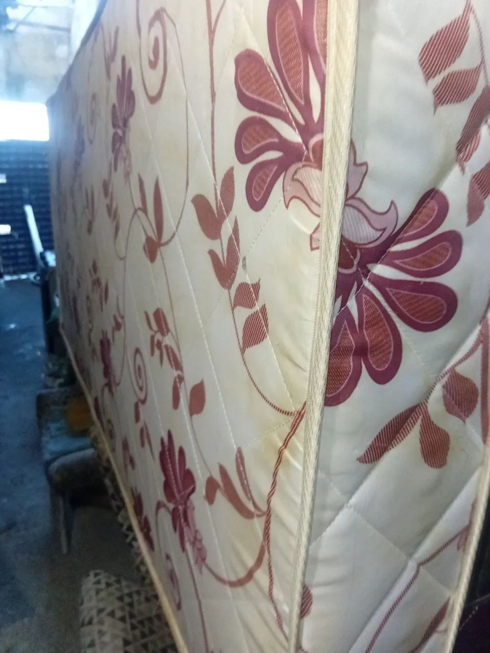 Vendo cama solteiro seminova  box top *  - Foto 4
