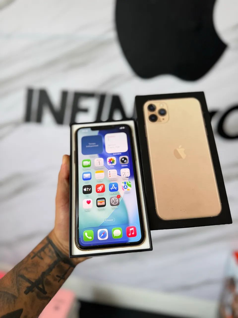 IPHONE 11 PRO MAX 64GB GOLD PROMOÇÃO - Celulares e Smartphones