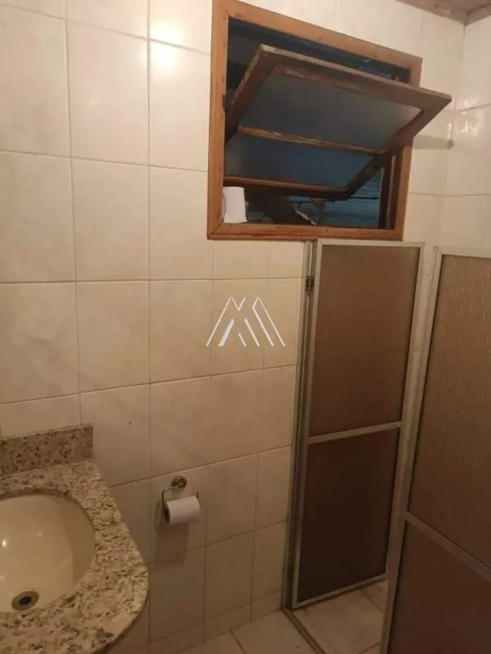 Vendo excelente casa em Itaúna em excelente localização! - Foto 4