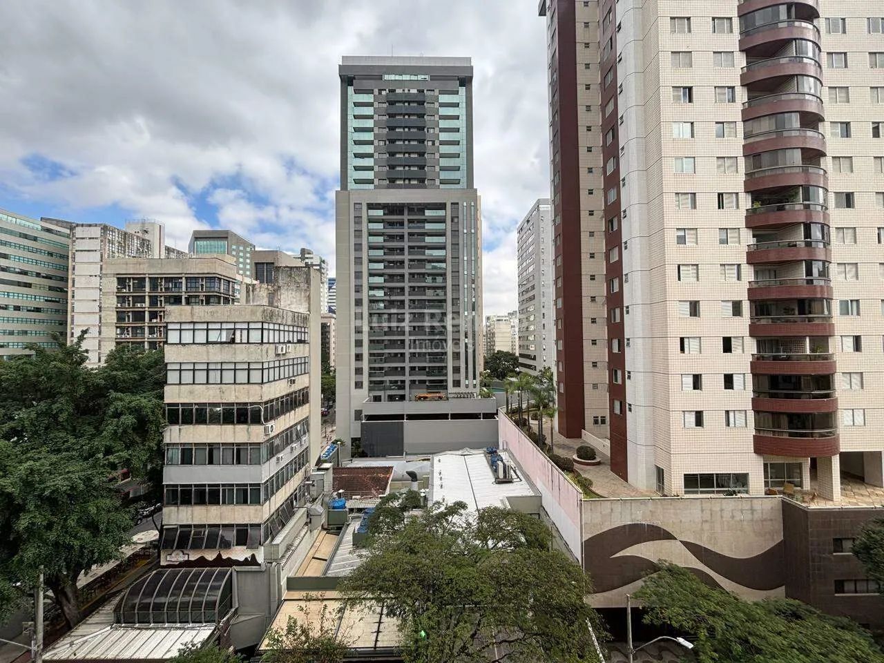 Sala comercial para locação, 55m² de área na Savassi - Foto 5