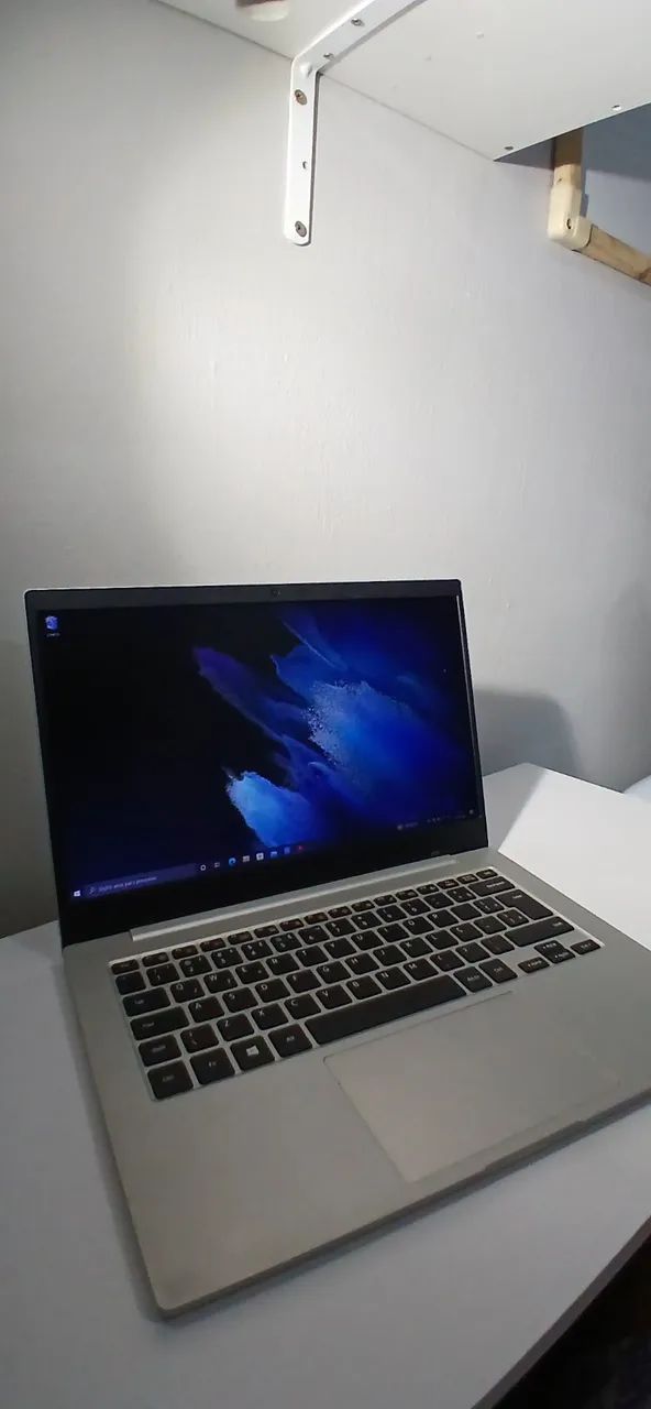 Galaxy Book Go 