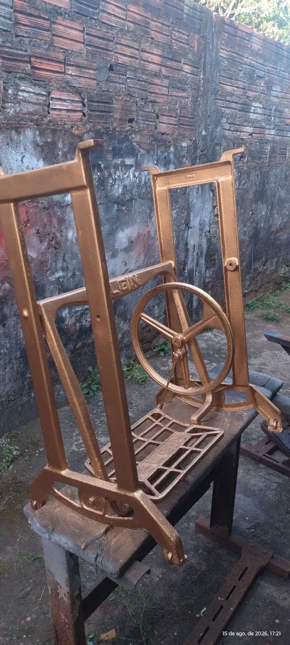 Pe de ferro da máquina Elgin para decoração  - Foto 2
