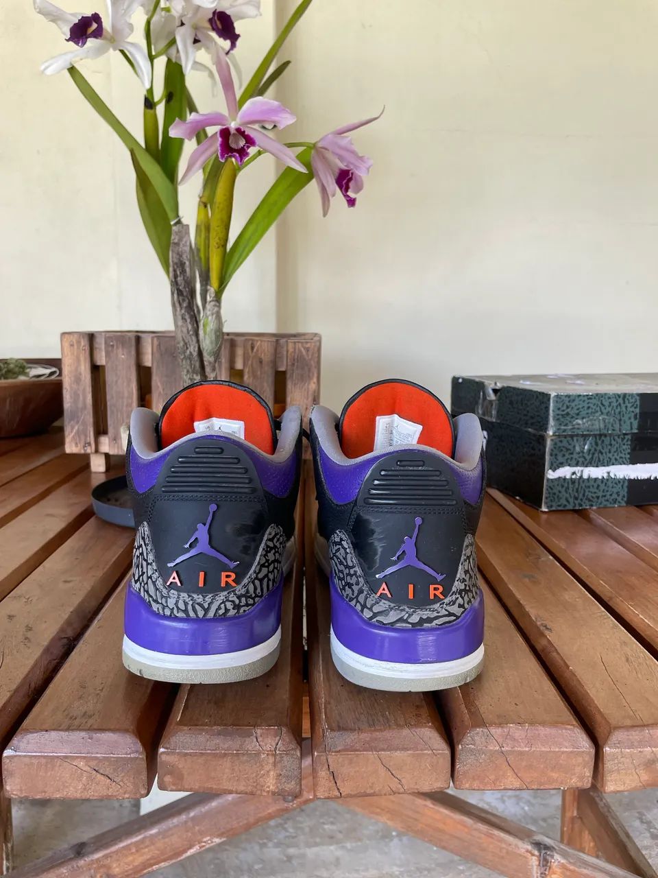 NIKE AIR JORDAN 3 COURT PURPLE ASSINADO LEBRON JAMES - Calçados