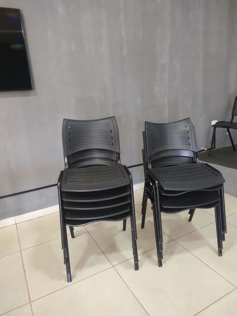 15 cadeiras 2 mesas de reunião  - Foto 5