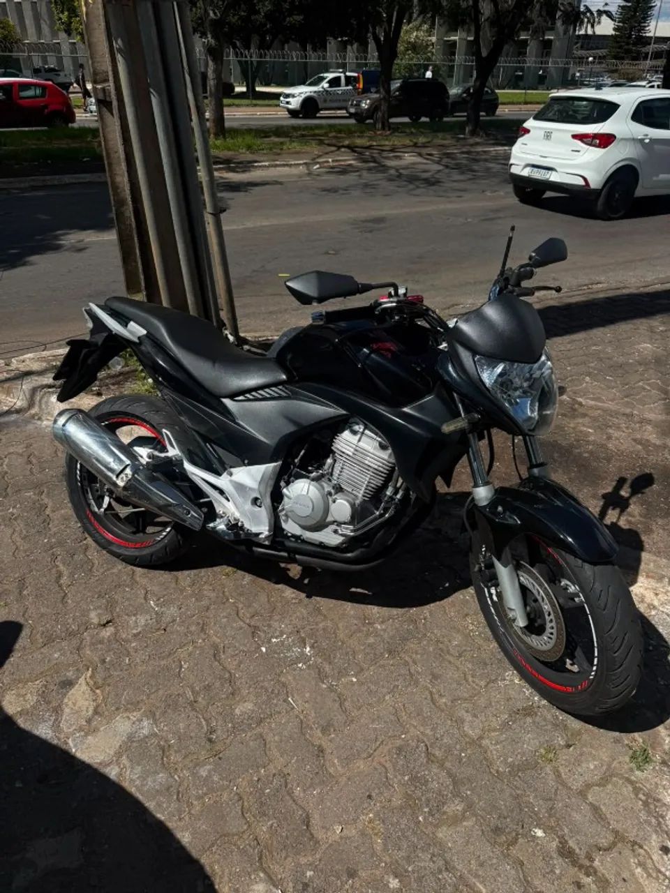CB 300R - Foto 3