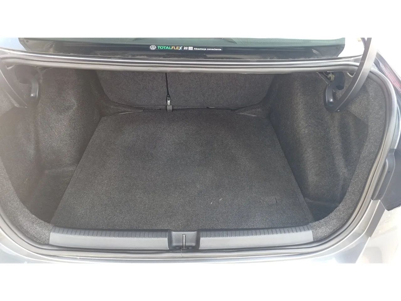 Volkswagen Virtus TSI 1.0 Flex 12V 4p Aut., foto 9 de 16