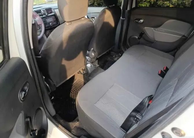 Renault Logan Expression Hi-flex 1.6 8V 4P 2016 - Foto 5