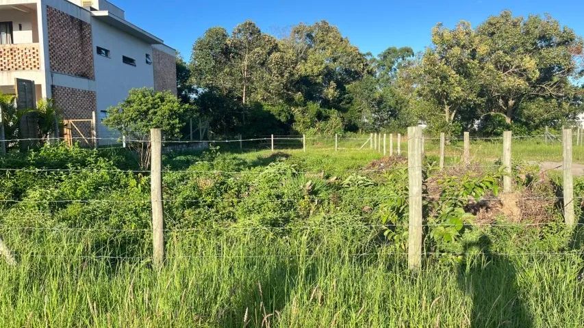 Terreno Plano de 368m2 em Garopaba, com Matrícula, próximo à Surfland.
