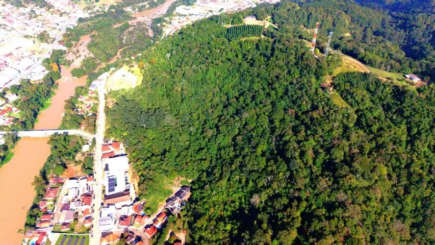 Lindo e Amplo Terreno no Centro de Ibirama - SC com 6.500 m2 - Foto 5