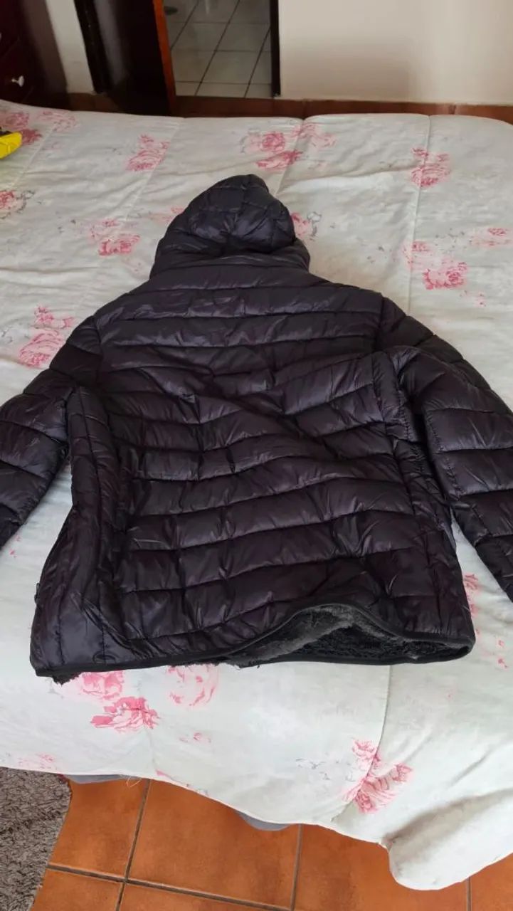 JAQUETA DE NYLON PRETA. - Foto 3