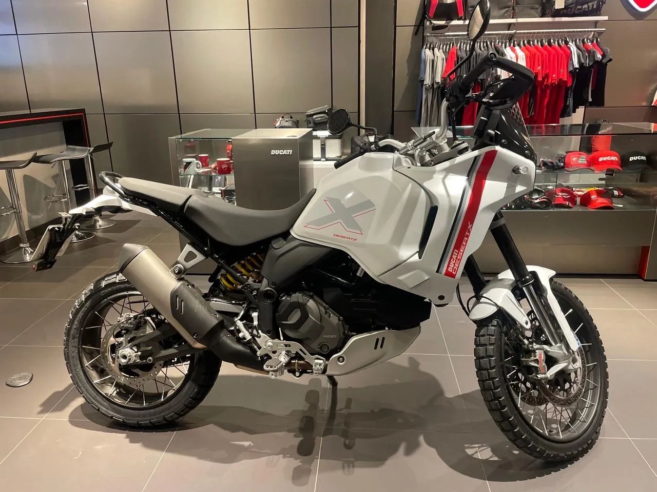 DUCATI DESERTX 2025 - Foto 3