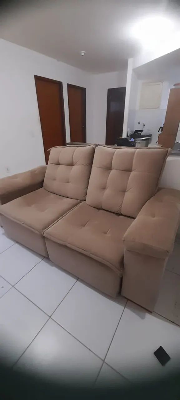 Sofá Pillow braços acolchoados  - Foto 2