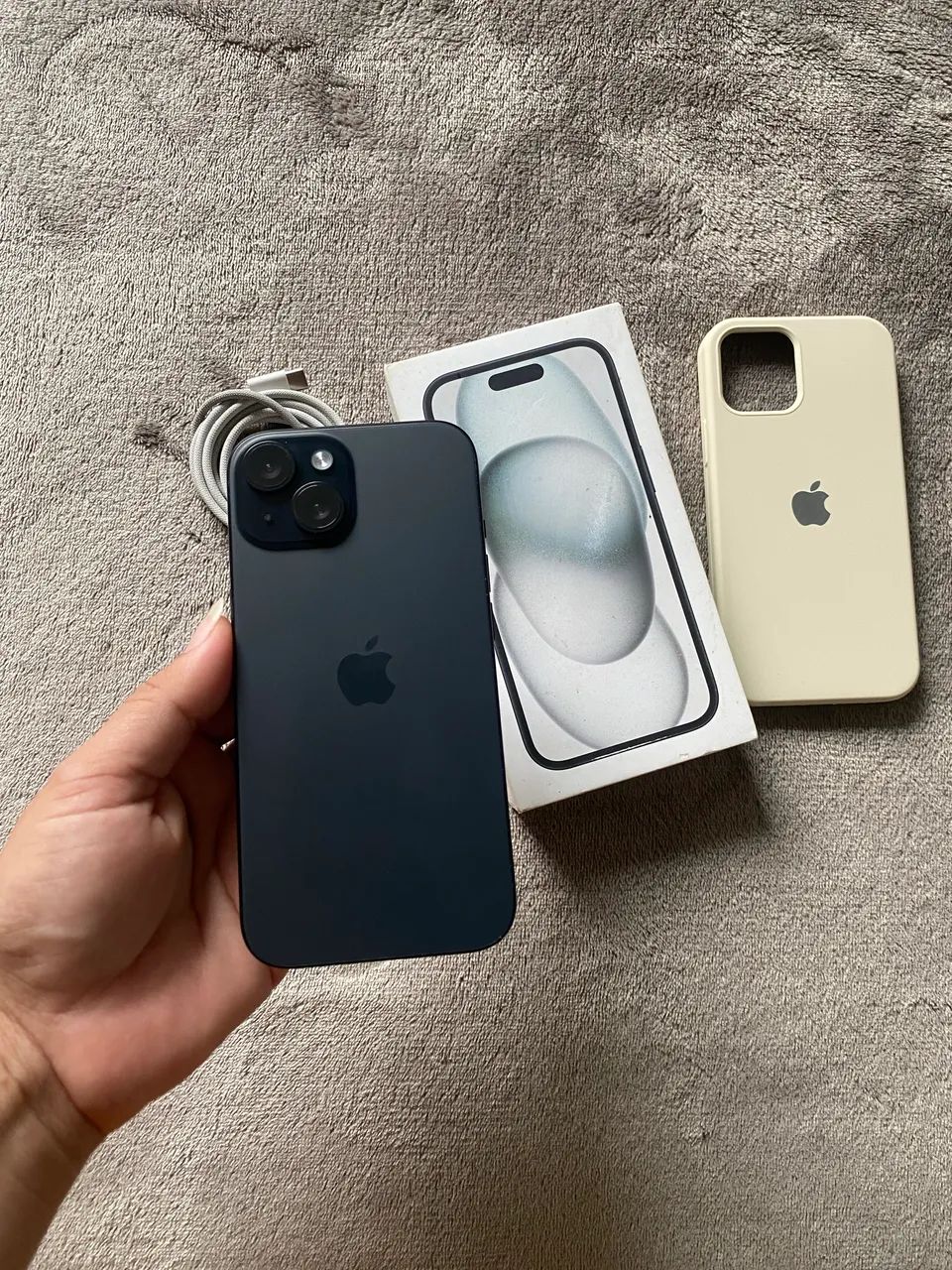 iPhone 15 128GB