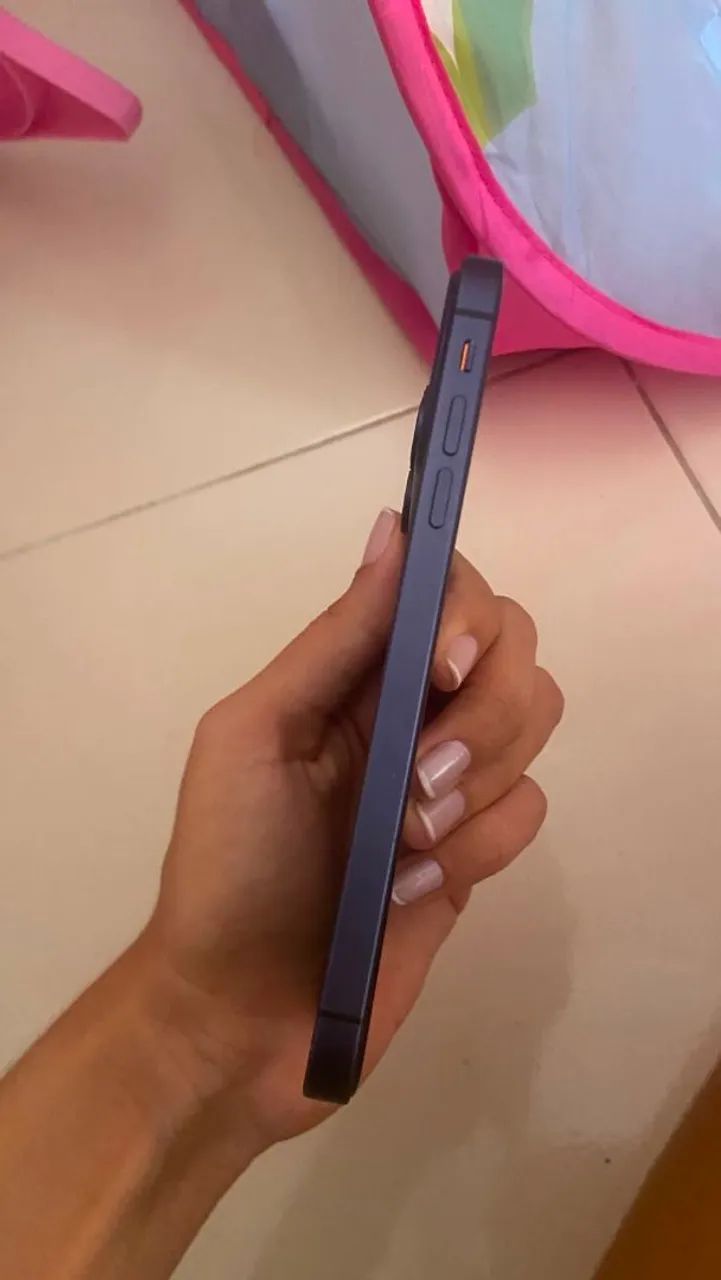 Vendo iPhone 11 com fundi do 17 pró  - Foto 5