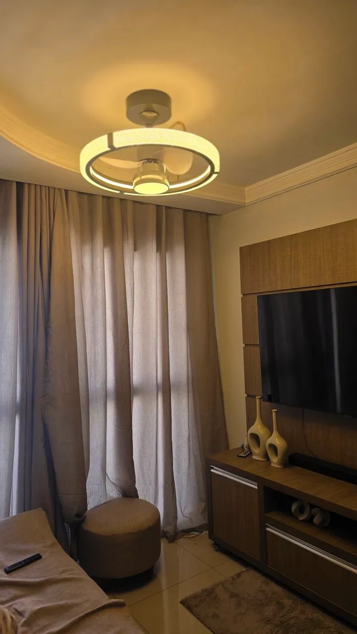 Lustre com ventilador novo
