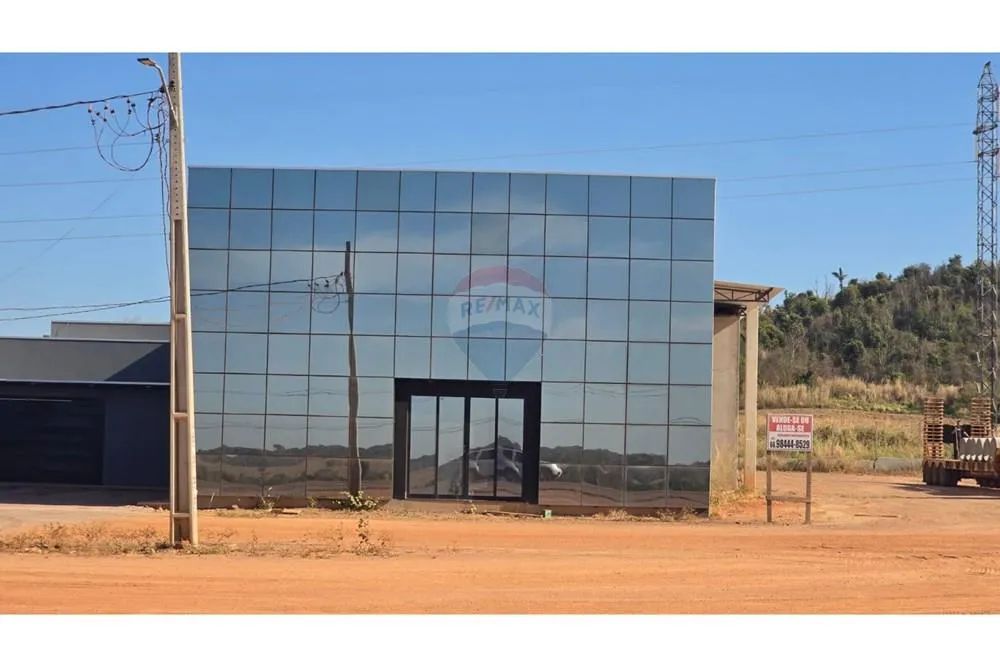 "Oportunidade: Galpão Comercial na BR 158 em Confresa"