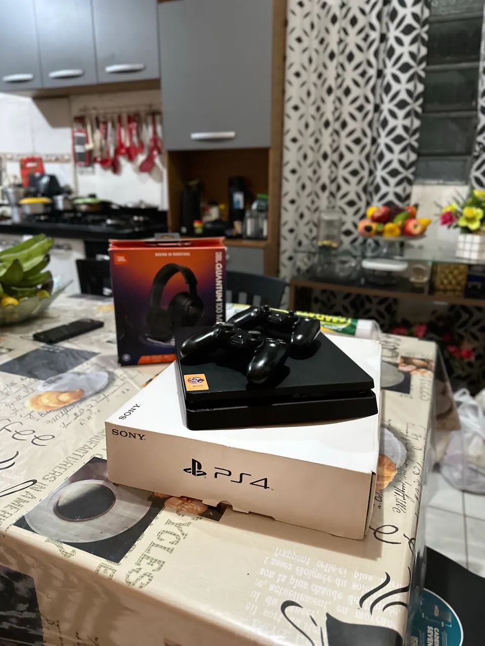 PS4 + FONE JBL ORIGINAL  - Foto 5