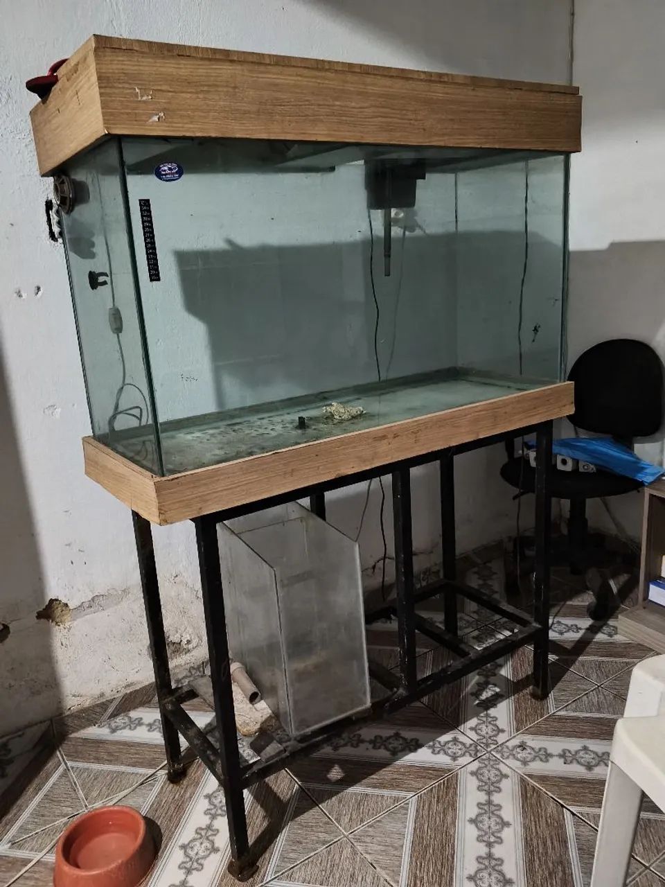 Vendo aquário medindo 110-50-40:220litros