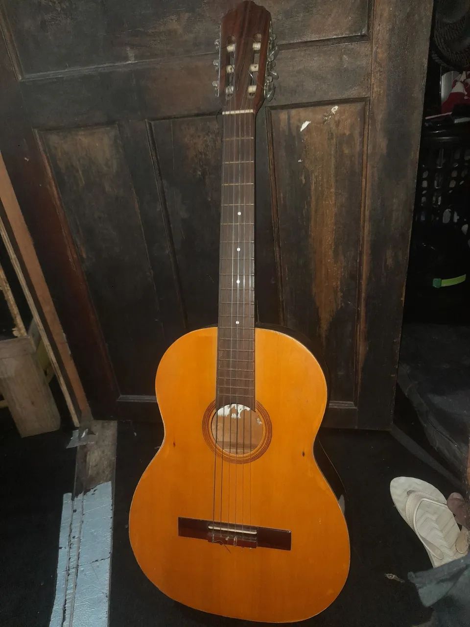 Violão Giannini tranquilo