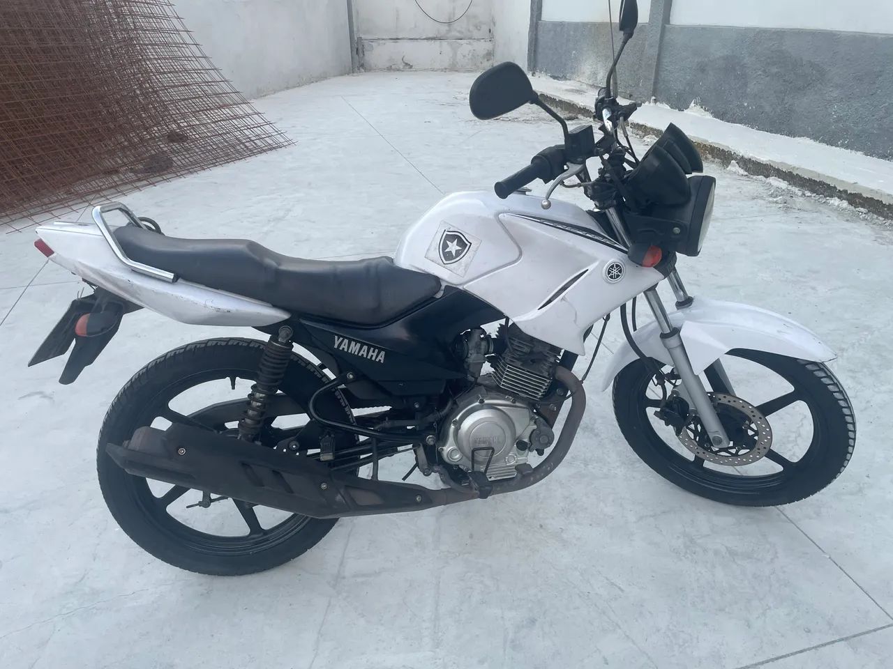 YBR Factor 125 ED branca , Modelo 2015 - Foto 2