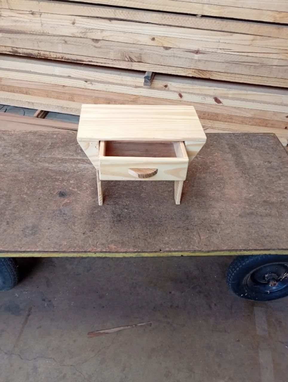 Banquinho infantil. - Foto 3