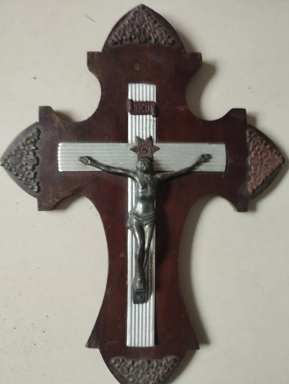 Crucifixo de parede madeira antigo  - Foto 2