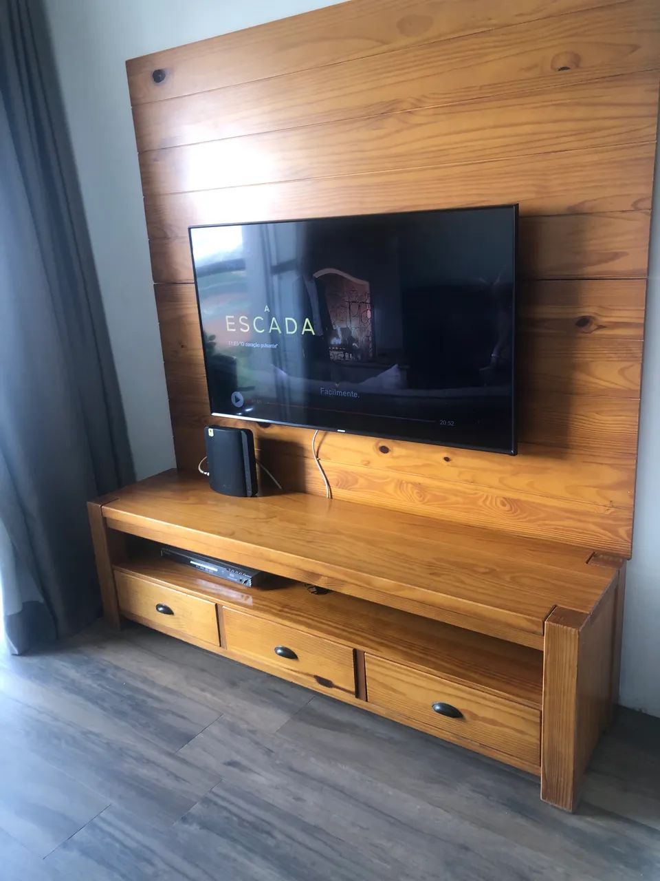 Rack e Painel Tok stok madeira maciça 