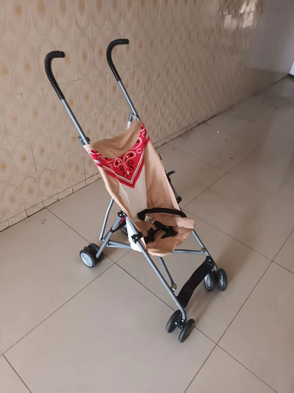 Carrinho de Bebê Cosco até 15 kg
