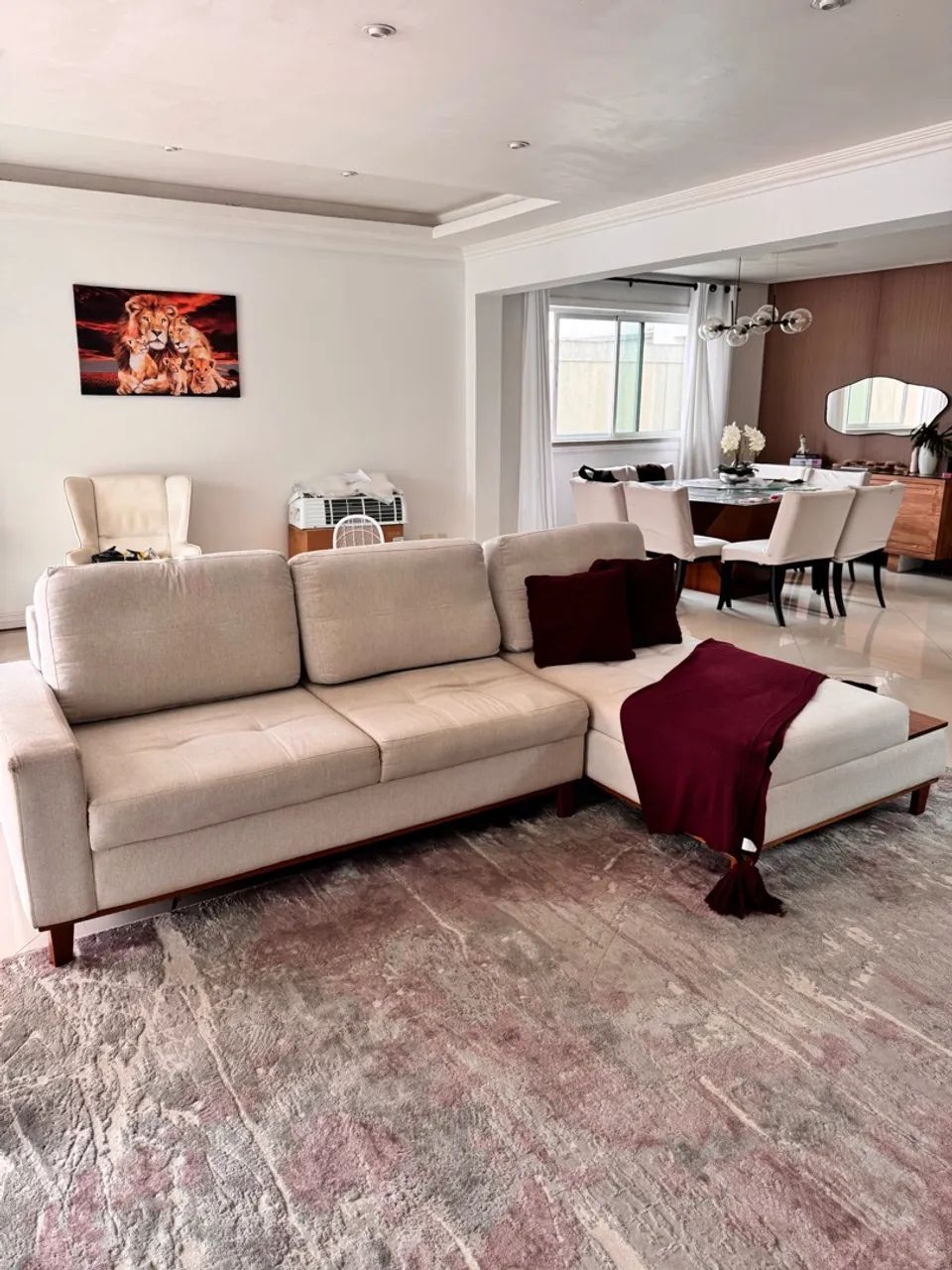 Sofá muito elegante com chayse 2,90M