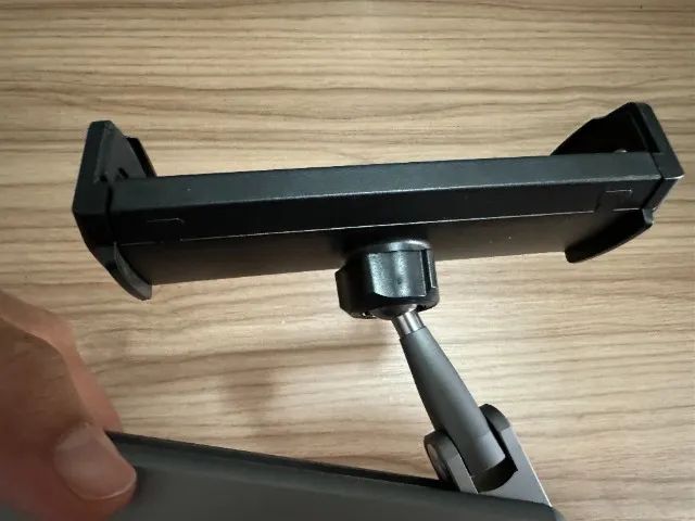 Suporte de Mesa Articulado para Tablet e iPad - Foto 3