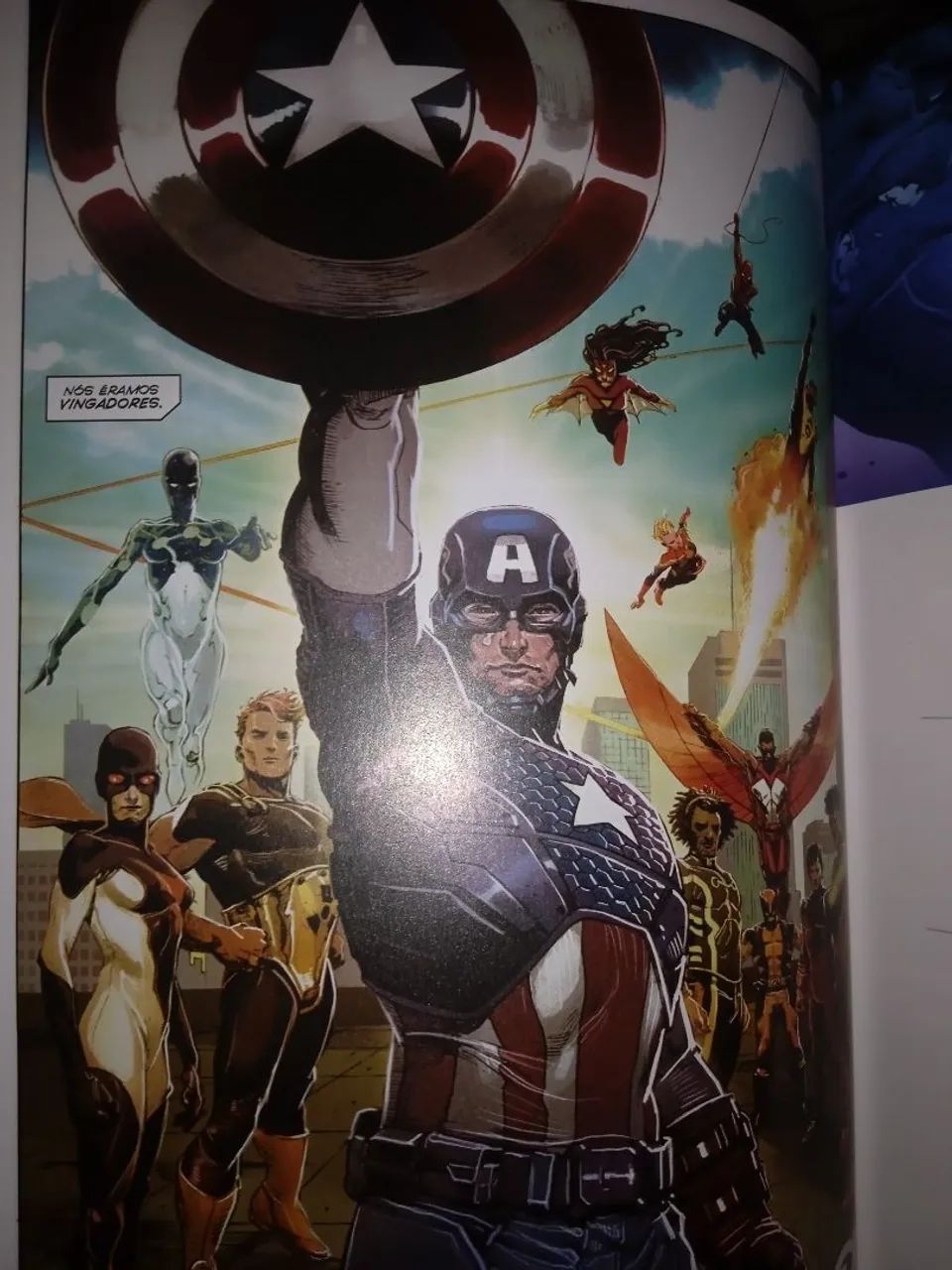 Hq Vingadores - Mundo de Vingadores Nova Marvel capa dura  - Foto 3