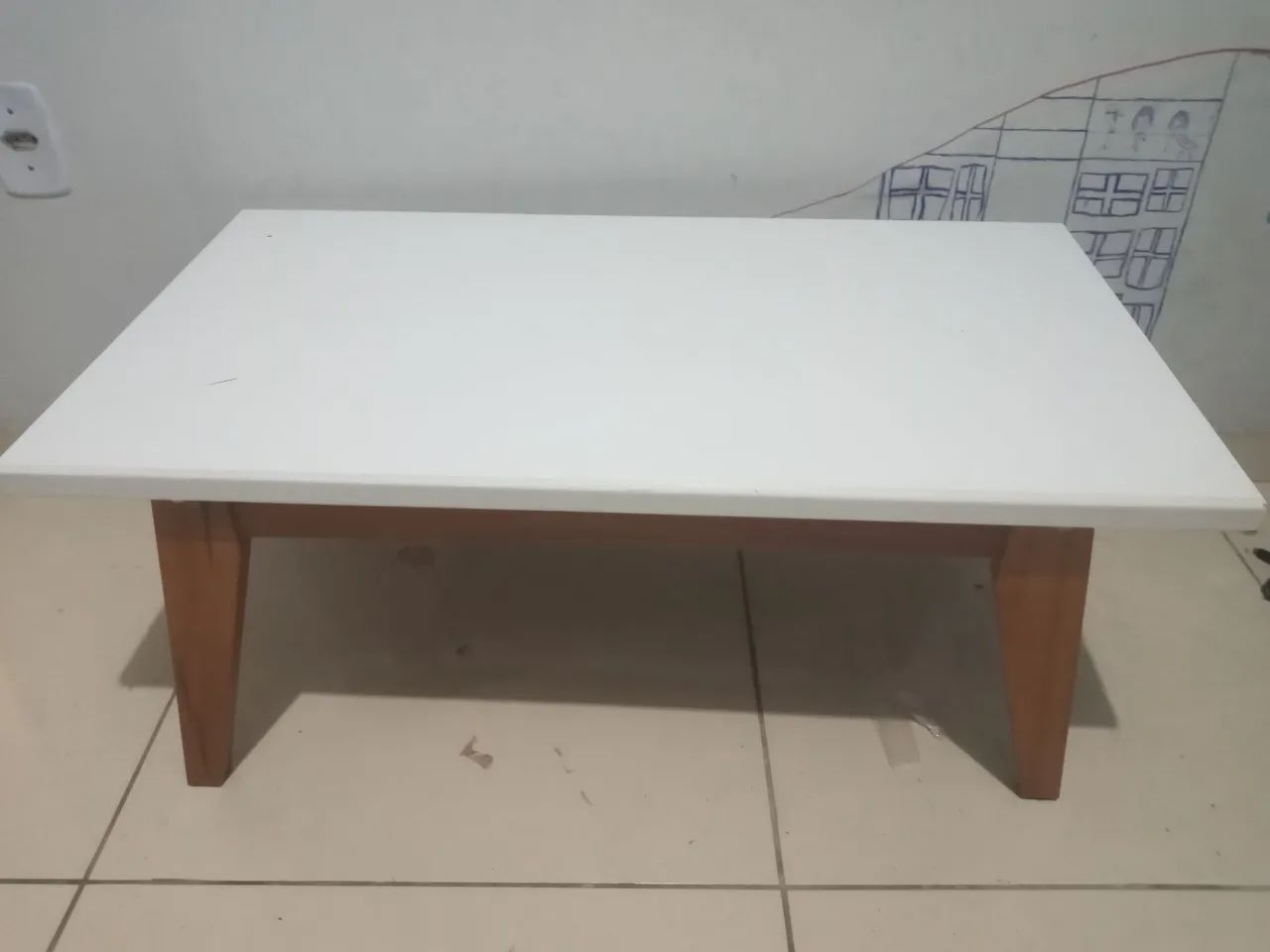 Mesinha branca perfeita para decoração 