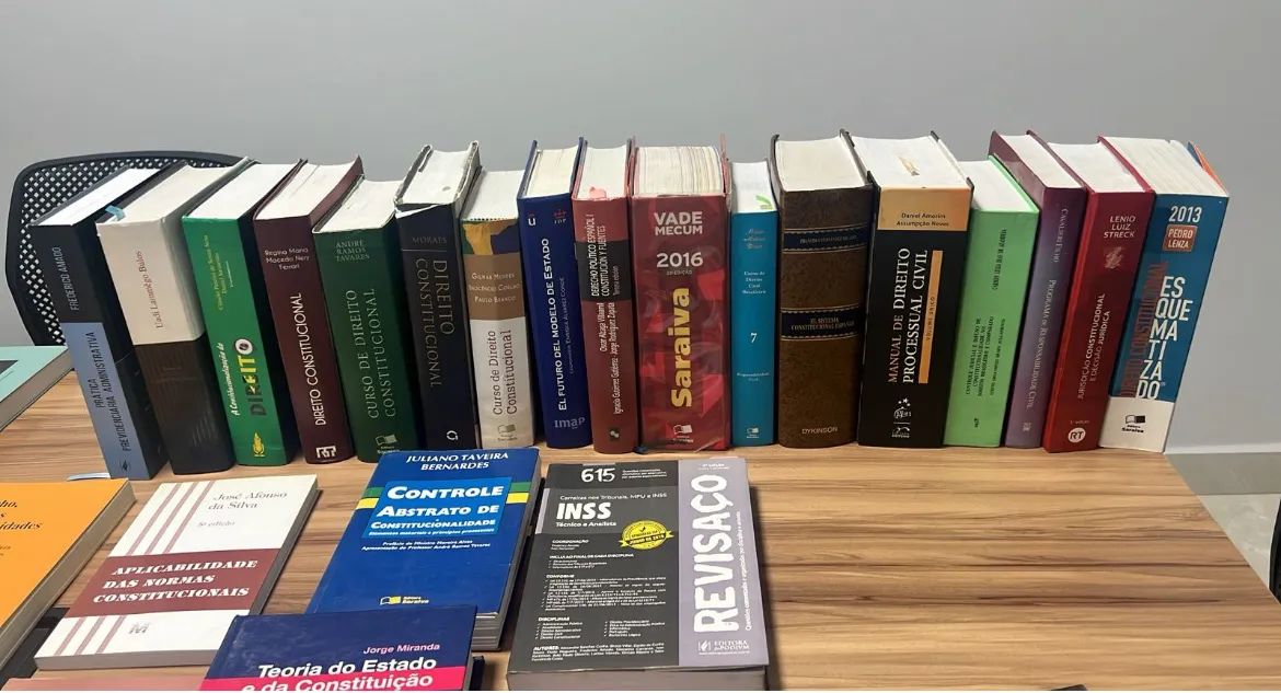 Livros de direito  - Foto 4