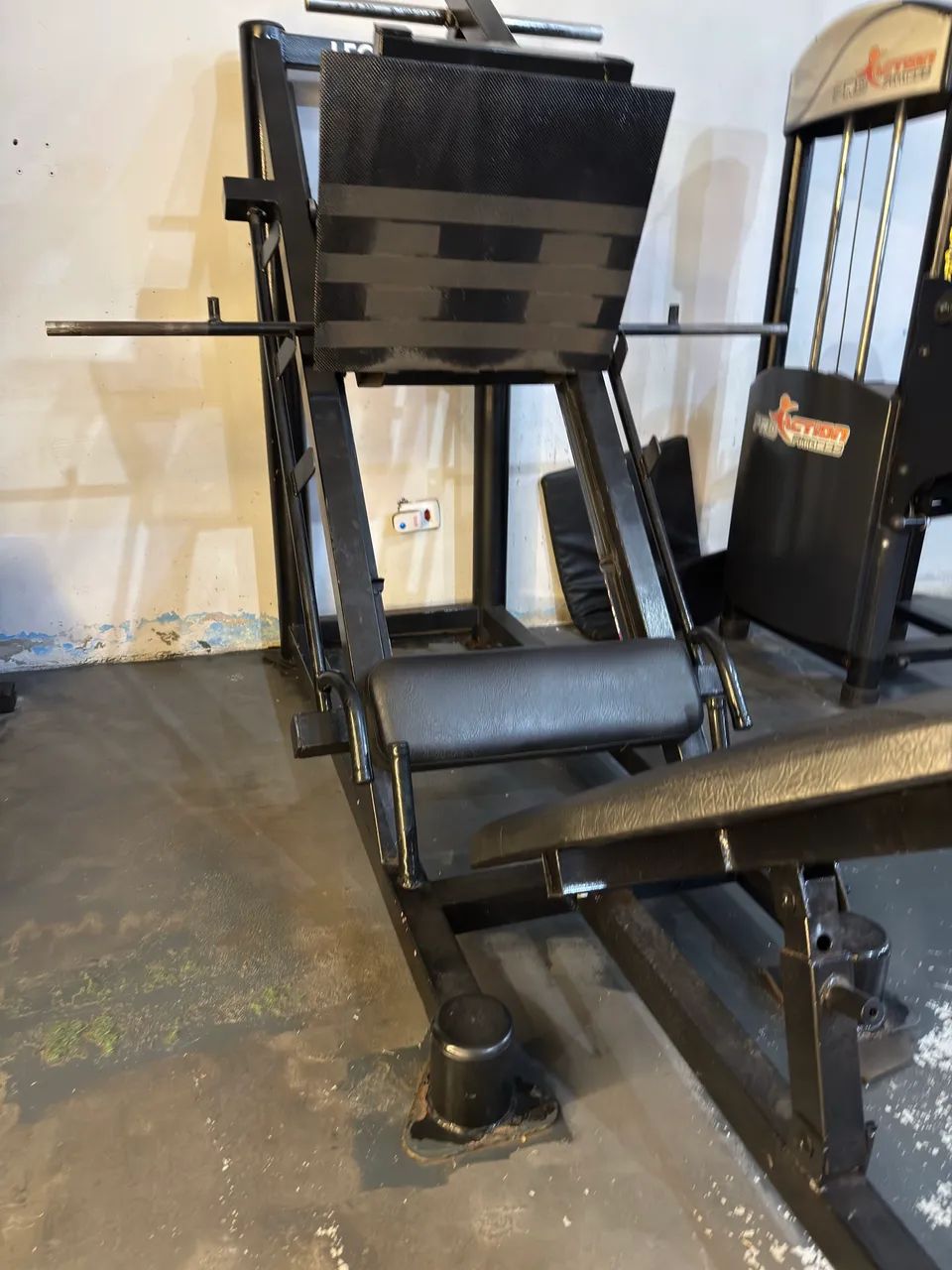 LEG PRESS 45º GRAUS PARA ACADEMIA/GINASTICA/MUSCULACAO - Foto 2