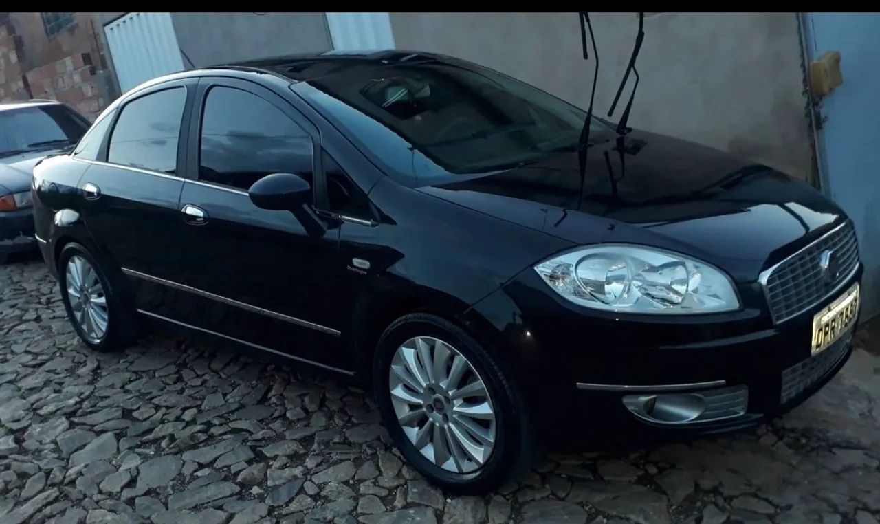 Fiat Linea Absolute 1.9/1.8 Flex Dualogic 4P 2013 - Foto 3