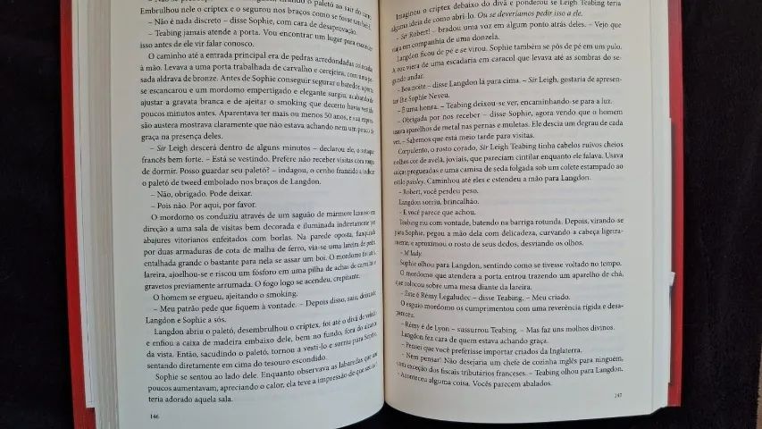 Livro Dan Brown -  O Código da Vinci  - Foto 2