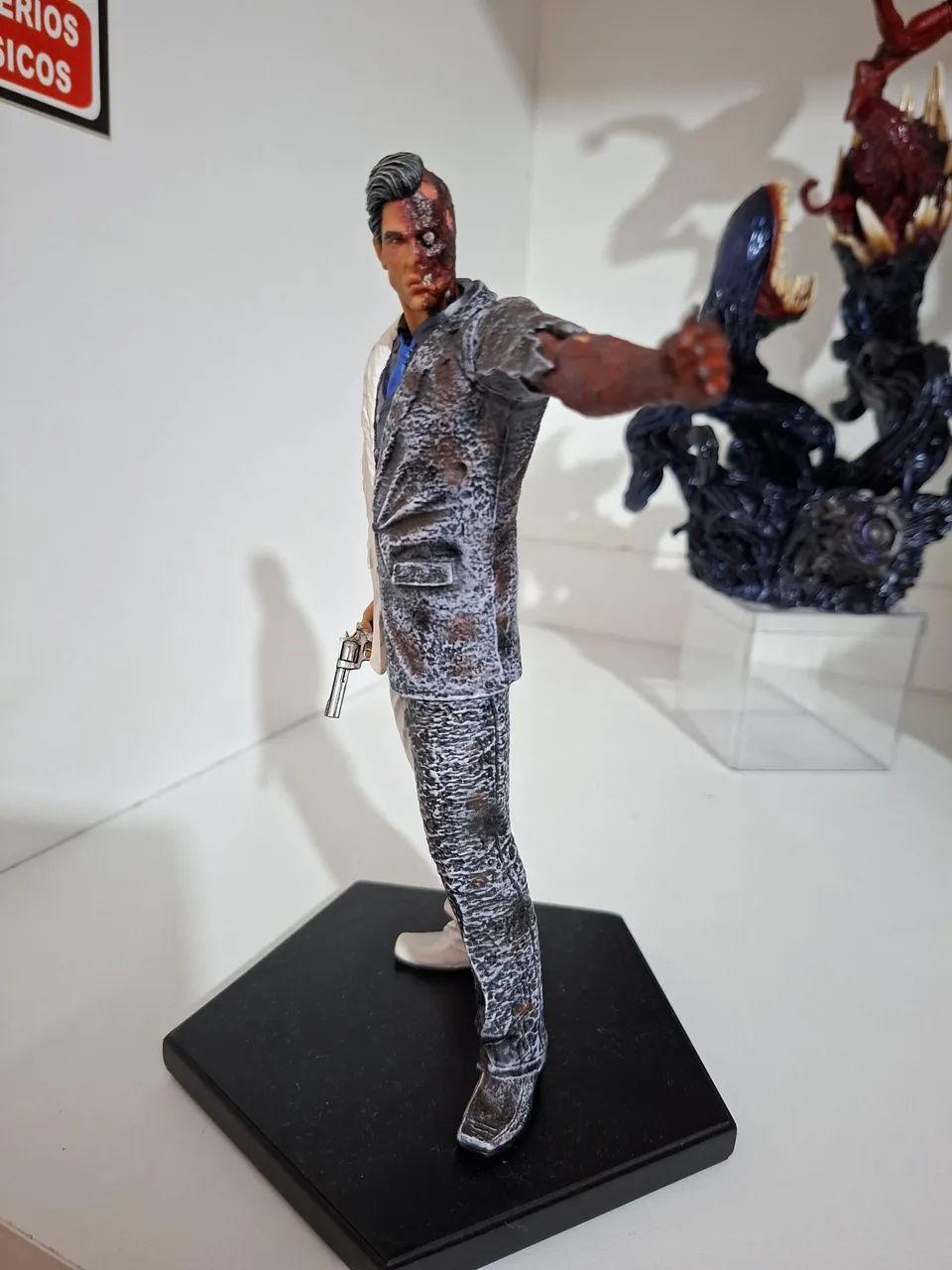 Duas caras Iron studios 1/10