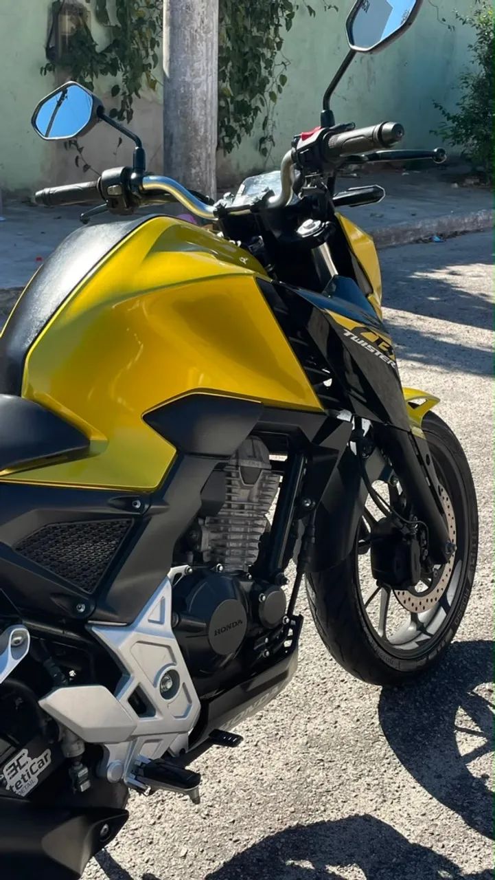 CB300F Twister ABS - Foto 4