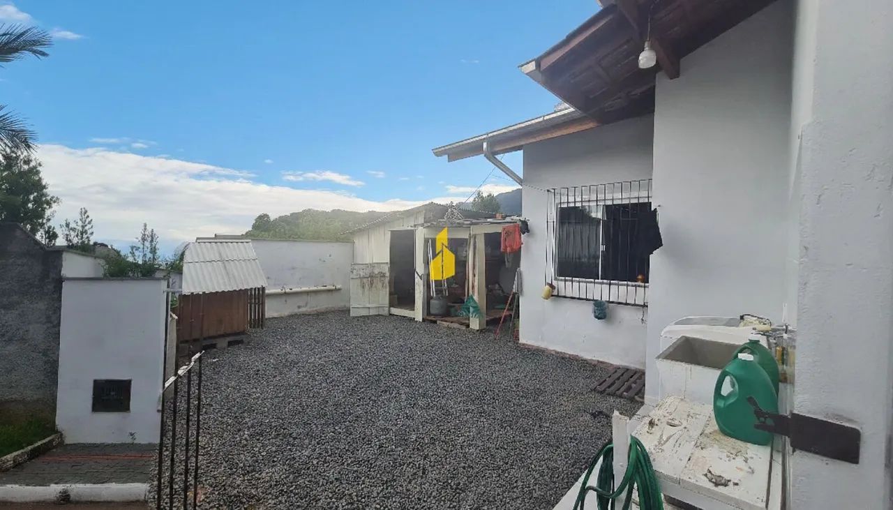 Casa com fundos a área verde em Rio dos Cedros-SC - Foto 4