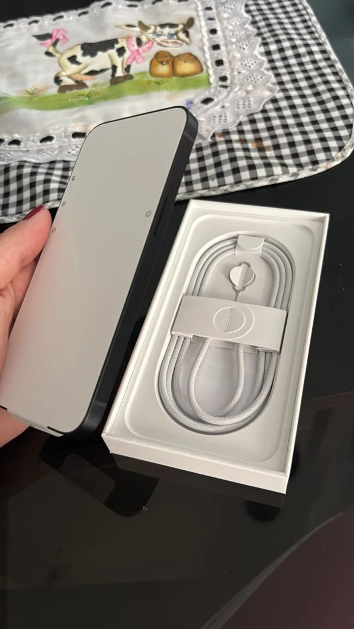 Celular IPhone 17E Novo, nunca usado 