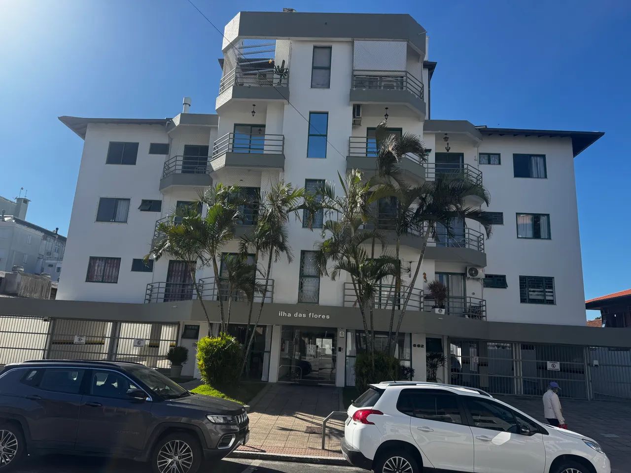 APARTAMENTO CANASVIEIRAS - FLORIANÓPOLIS 