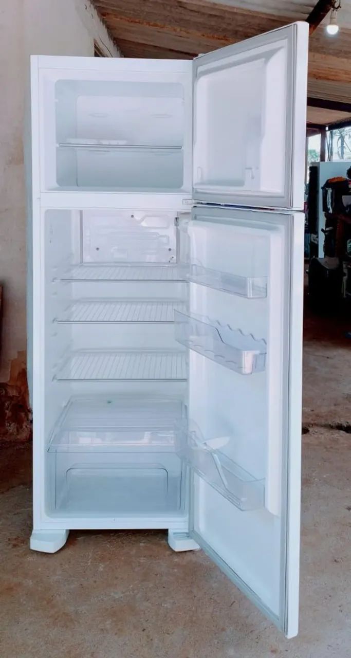 Geladeira duplex Eletrolux 220vts - Foto 3